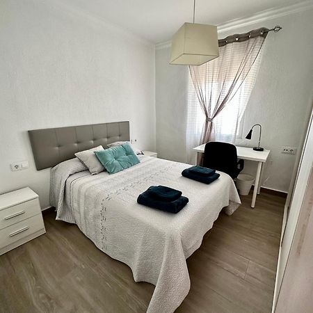 Precioso Apartamento 3 Dormitorios, Aire Acondicionado Menos 10 Min A Pie Feria Jerez De La Frontera Exterior photo