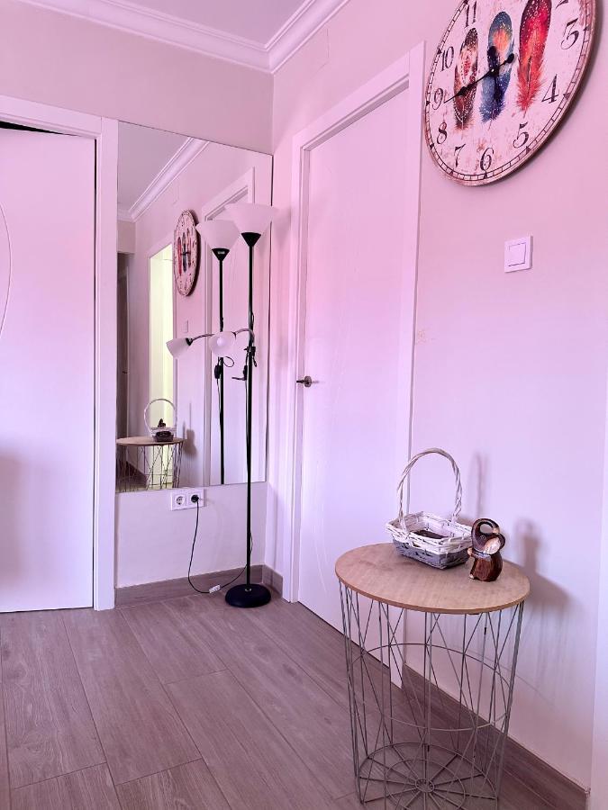 Precioso Apartamento 3 Dormitorios, Aire Acondicionado Menos 10 Min A Pie Feria Jerez De La Frontera Exterior photo