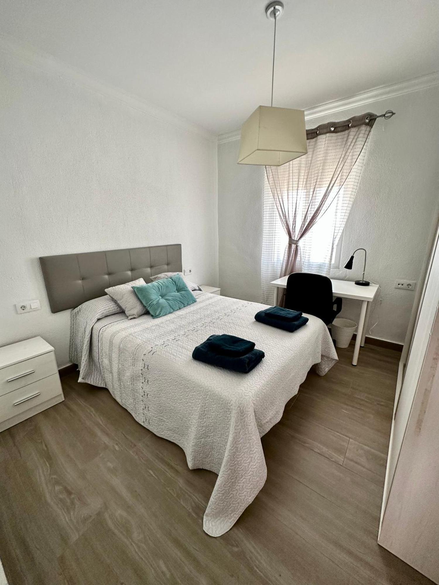 Precioso Apartamento 3 Dormitorios, Aire Acondicionado Menos 10 Min A Pie Feria Jerez De La Frontera Exterior photo